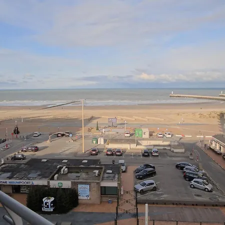 With Stunning Sea Views, Cleaning Included Appartement *