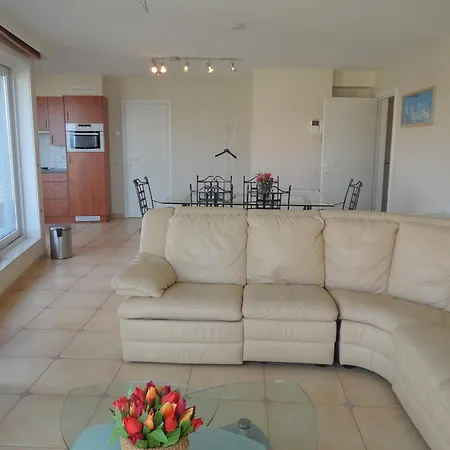 In For 4 Persons, Cleaning Included Apartment Nieuwpoort