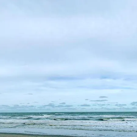 With Stunning Sea Views, Cleaning Included Appartement *